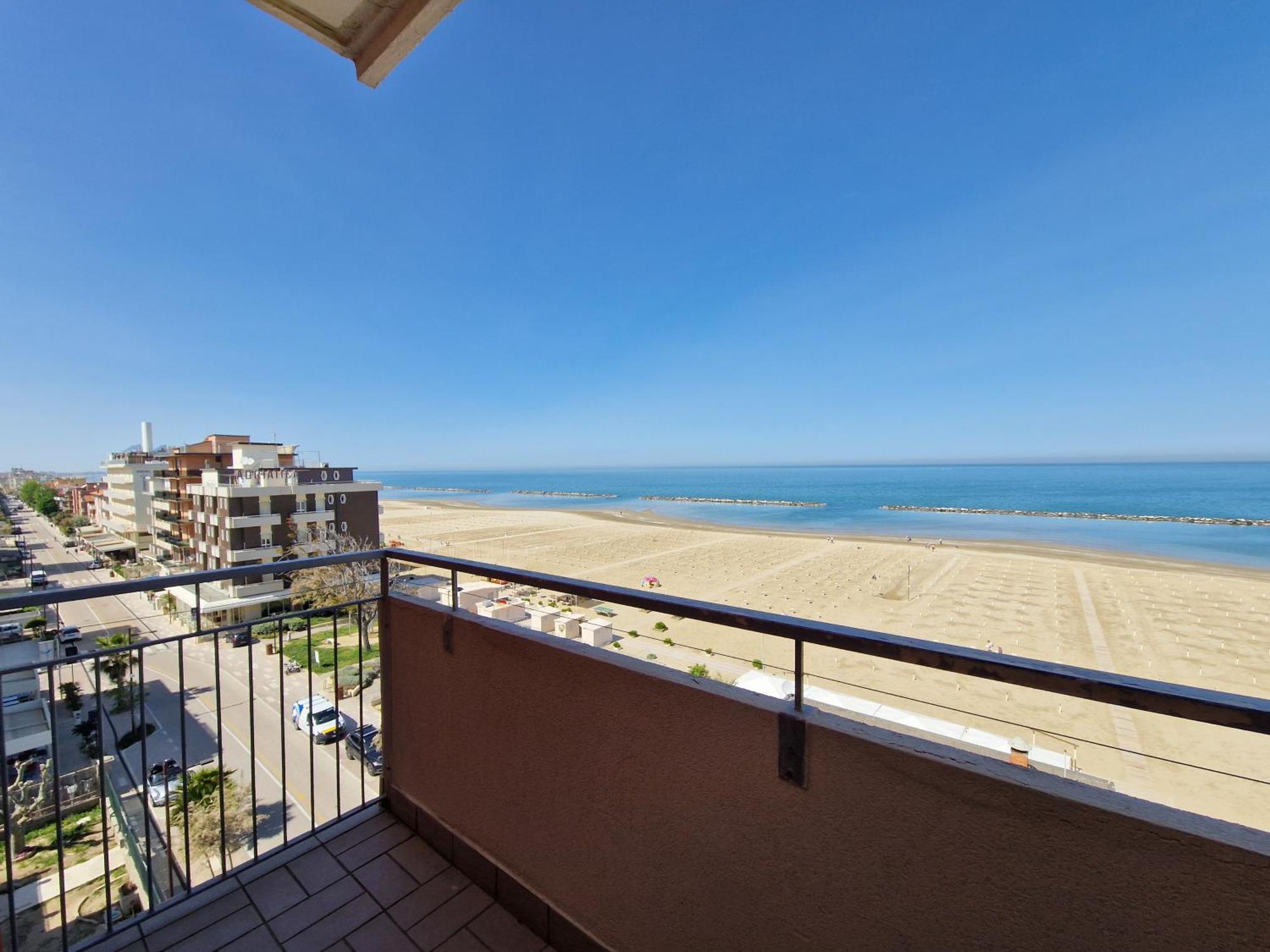 Hotel Salsedine " 5 Mt From The Beach ! " Rimini Kültér fotó