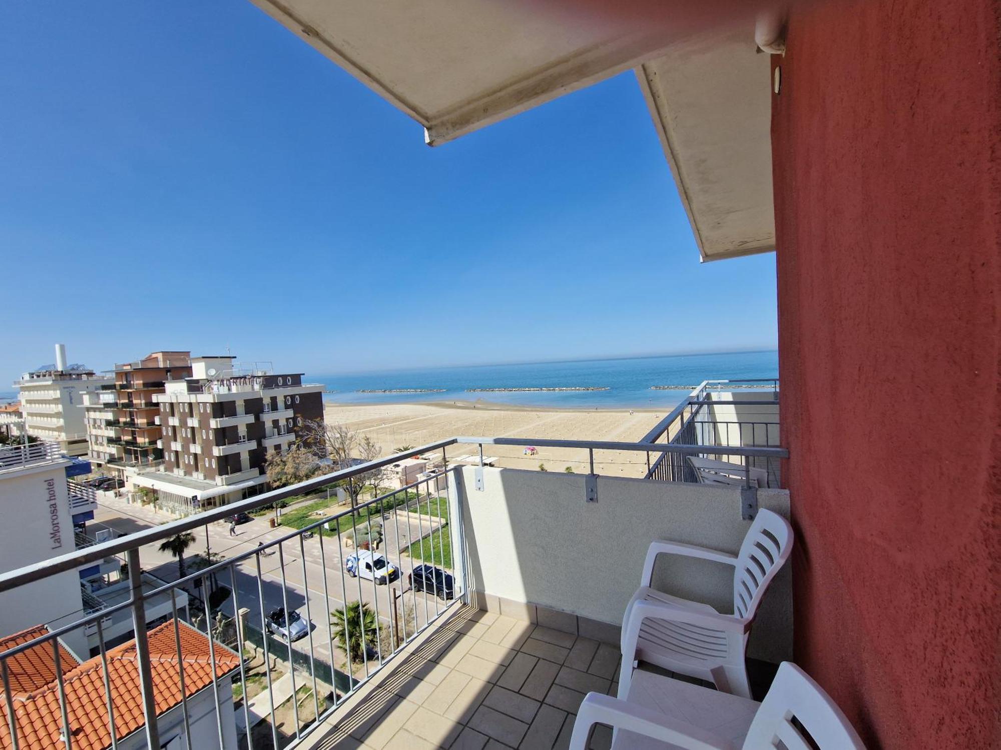 Hotel Salsedine " 5 Mt From The Beach ! " Rimini Kültér fotó
