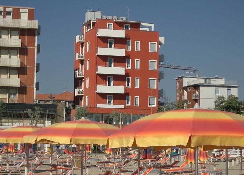 Hotel Salsedine " 5 Mt From The Beach ! " Rimini Kültér fotó